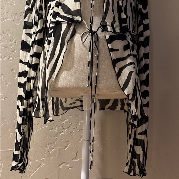 RAT & BOA | ZEPHYR BLOUSE 🦓 NWOT - Picture 8 of 15